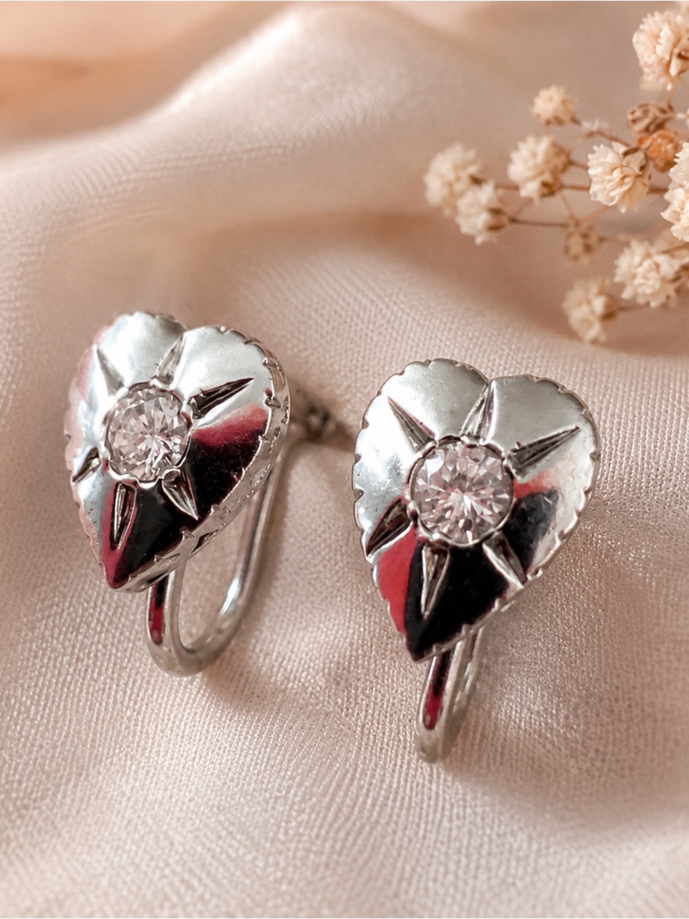Vintage Art Deco 14K Gold 3.2 Grams Diamond Heart Starburst Screw Back Earrings